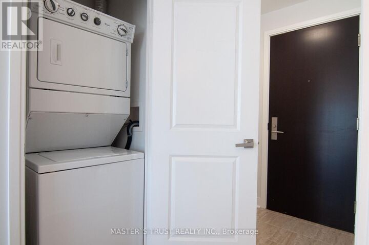 Property Photo:  60 Absolute Avenue 1802  ON L4Z 0A9 