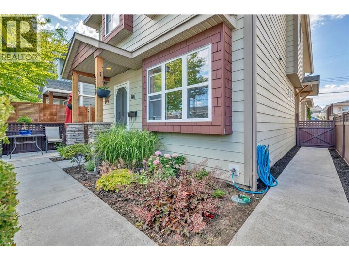 Property Photo: 512 Westminster Avenue West 101 BC V2A 1K6