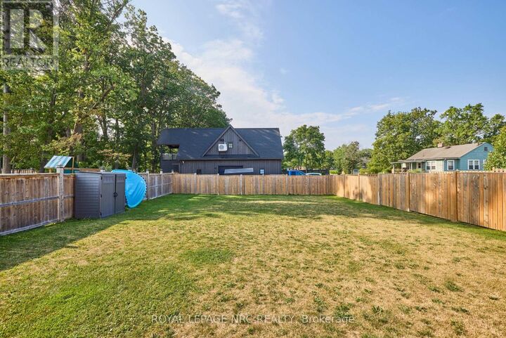 Property Photo:  8 Hilda Street  ON L3C 0H3 