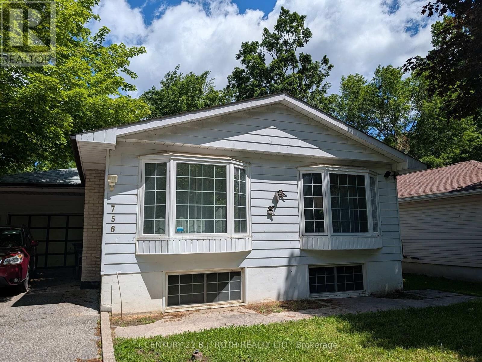 Property Photo:  756 Hastings Avenue  ON L9S 1Z3 