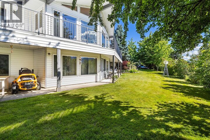 Property Photo:  1305 Hilton Place  BC V0B 1G6 
