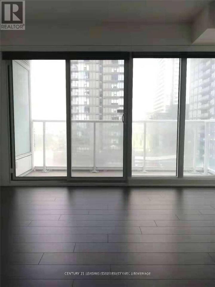 Property Photo:  19 Bathurst Street 905  ON M5V 0N2 
