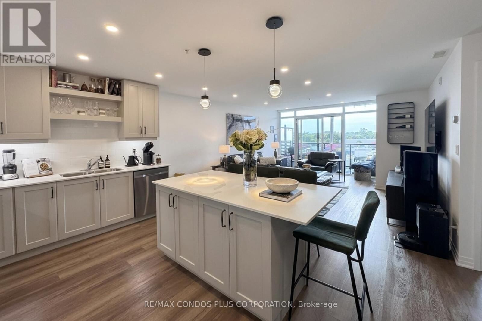 Property Photo: 5 Hamilton Street North 501 ON L8B 2A4