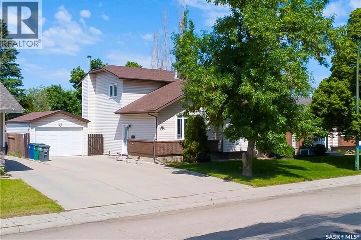 Property Photo: 555 Nordstrum Road SK S7K 7X6