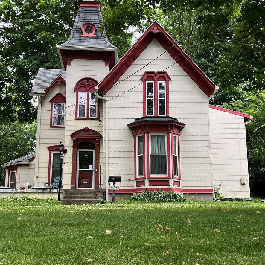Property Photo:  613 Boyce Street  OH 43078 