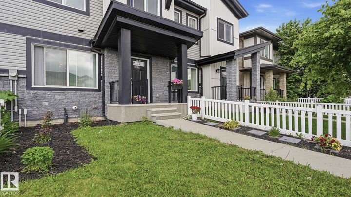 Property Photo:  4318 Annett Common SW  AB T6W 2V5 