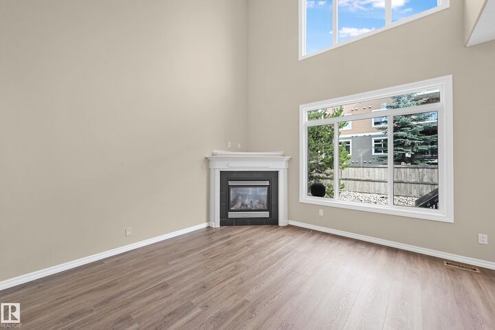 Property Photo: 11544 11 Avenue SW AB T6W 1W8