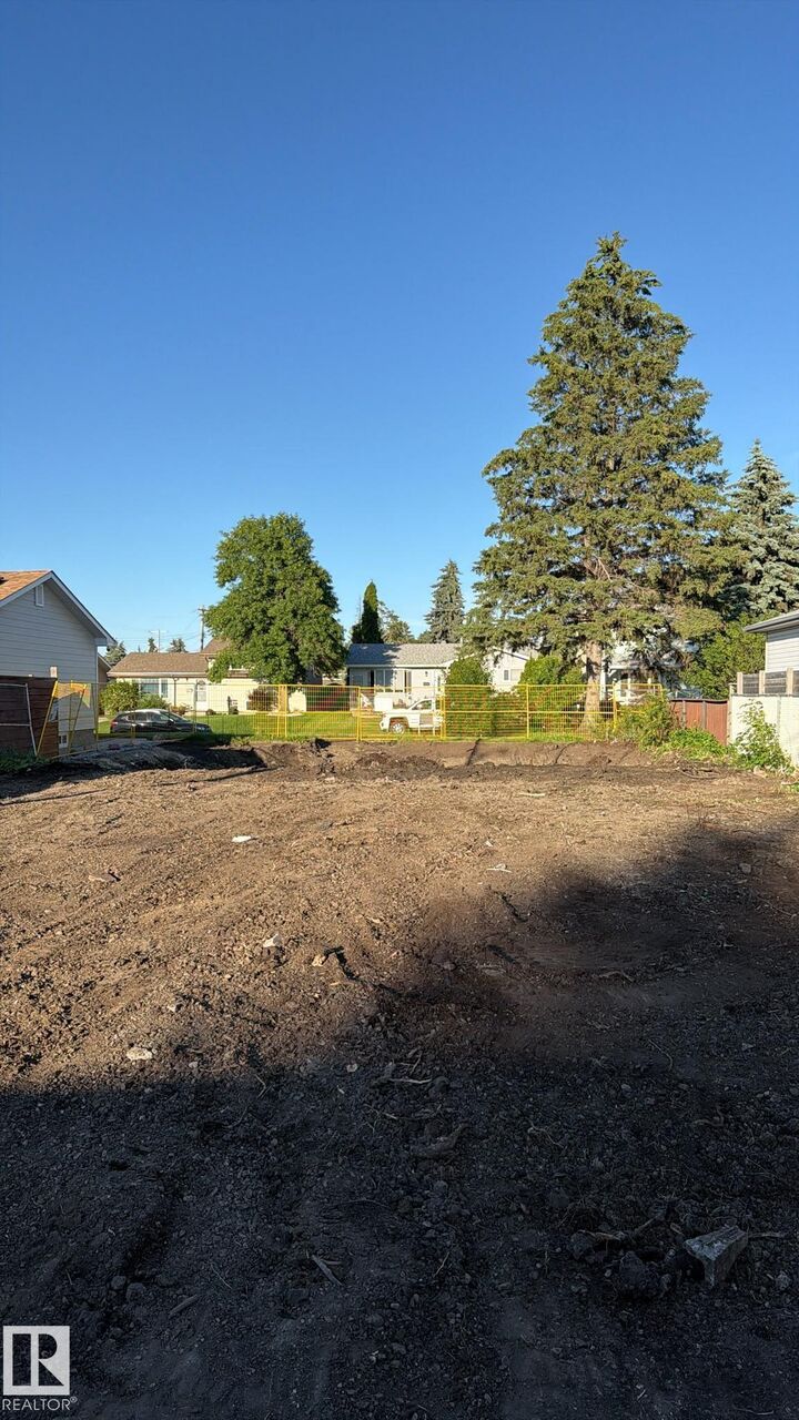 Property Photo:  9322 168 Street NW  AB T5R 2W3 