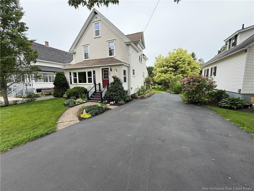 Property Photo:  884 Main Street  NB E4E 2M5 