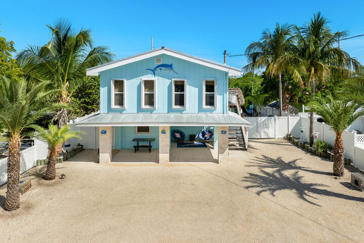 Property Photo:  140 Iroquois Drive  FL 33036 