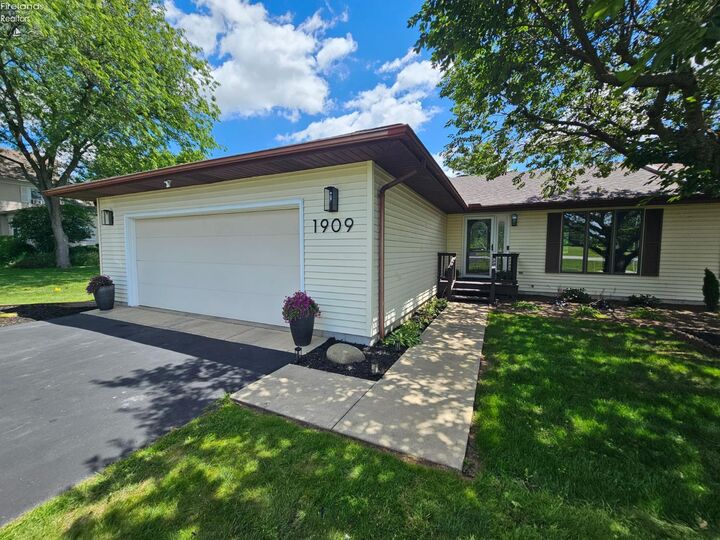 Property Photo:  1909 South Main St.  OH 43410 