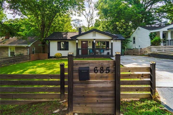 Property Photo:  685 Cedar Avenue NW  GA 30318 