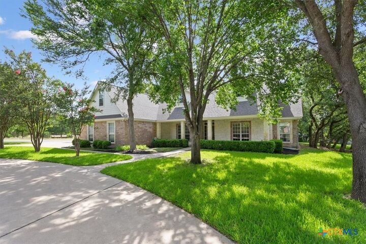 Property Photo: 901 Salado Oaks Drive TX 76571