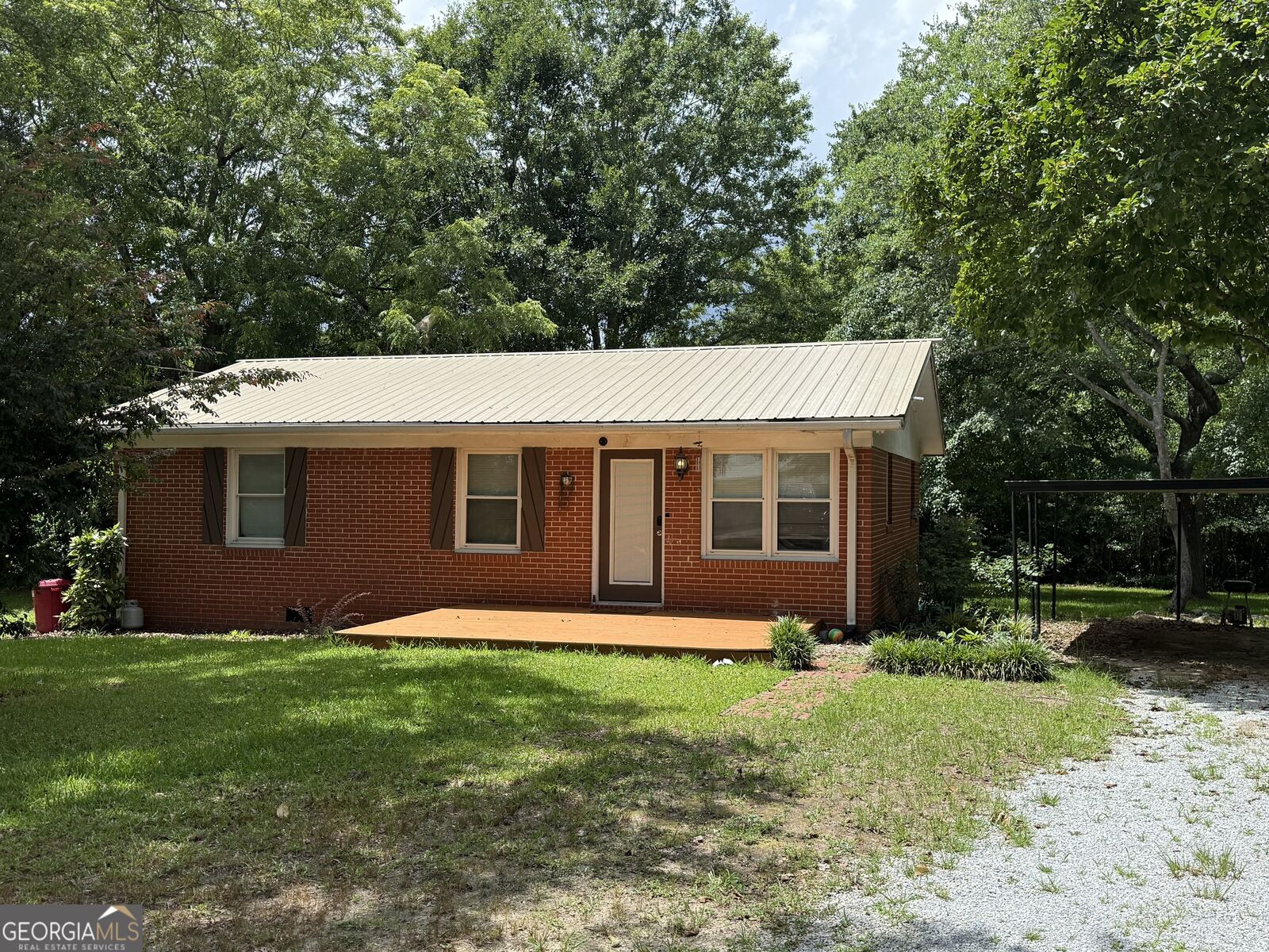 Property Photo:  121 Almar Street  GA 30668 