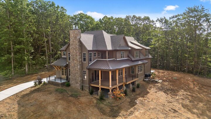 Property Photo: 1595 Bent Hickory Road TN 37377