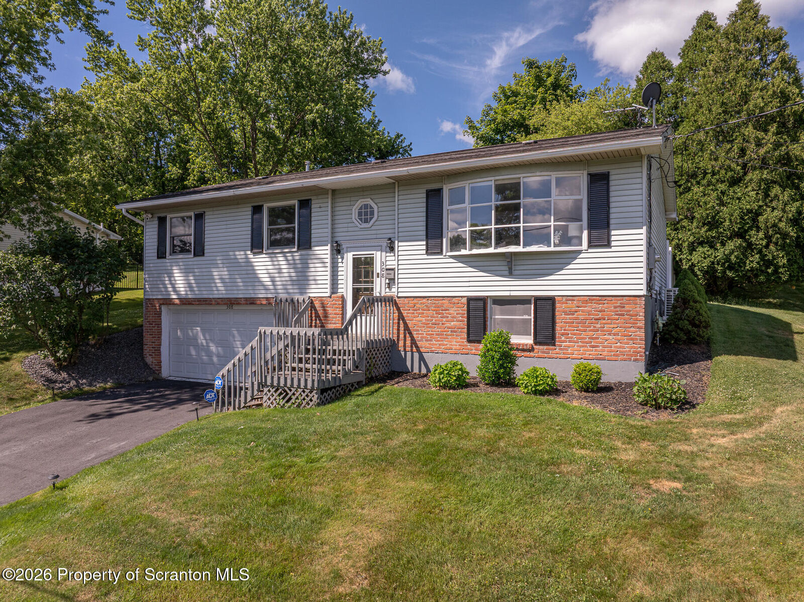Property Photo:  308 Carnation Drive  PA 18411 
