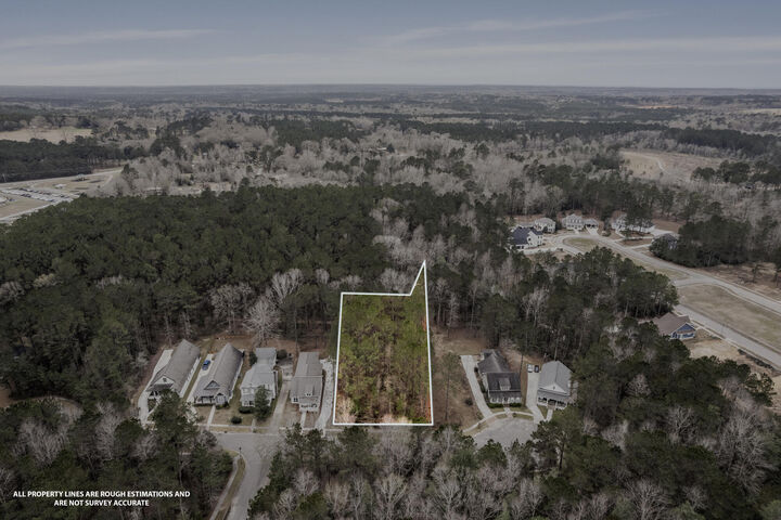 Property Photo: 5 W Crossvine MS 39402