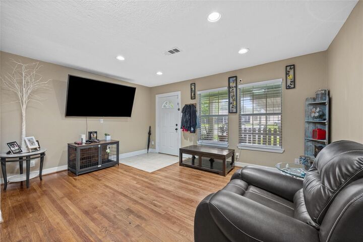 Property Photo:  8112 Milredge Street  TX 77017 