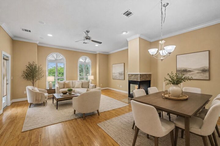Property Photo:  2604 Chenevert Street  TX 77004 