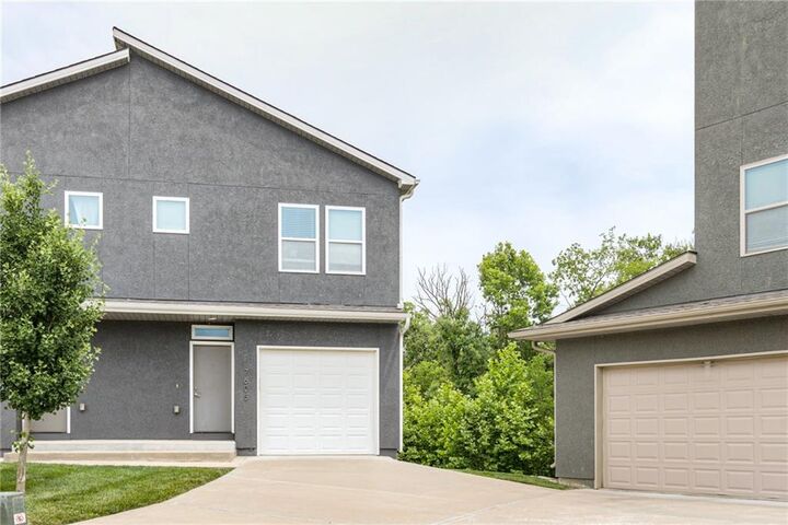 Property Photo:  7605 N Mercier Court 7605  MO 64118 