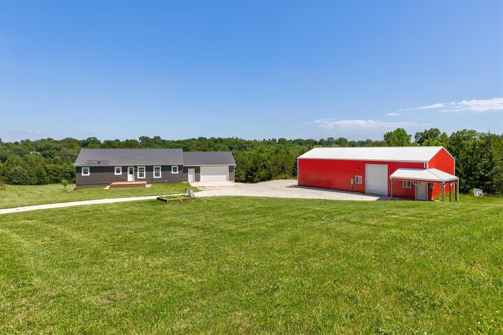 Property Photo: 20014 352nd Place IA 50072