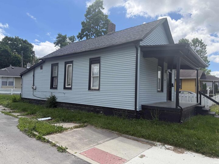 Property Photo: 2250 Chestnut Street IN 46803