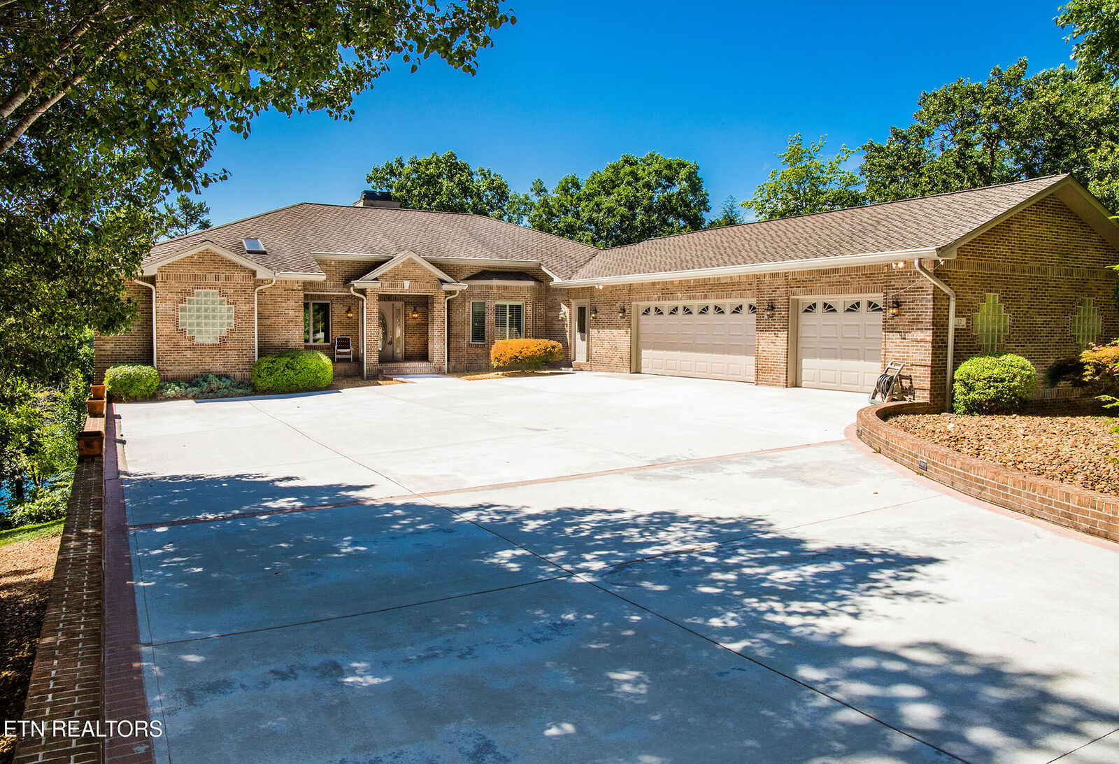 Property Photo: 12 Brixton Lane TN 38558