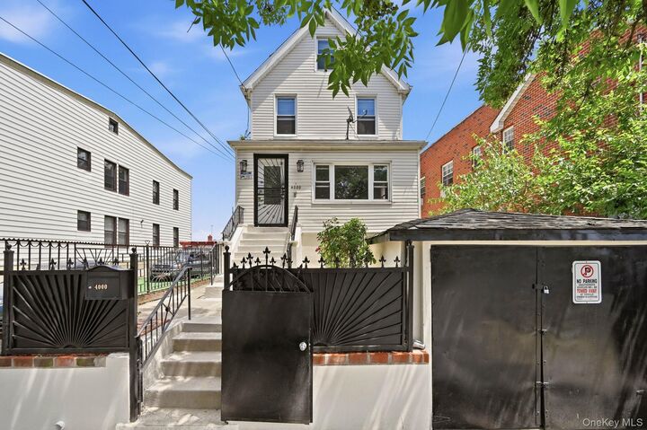 Property Photo: 4000 Pratt Avenue NY 10466
