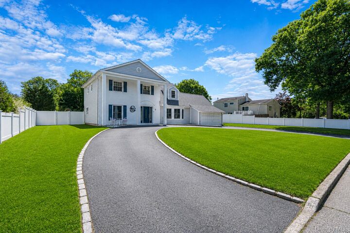 Property Photo: 5 Priscilla Avenue NY 11742