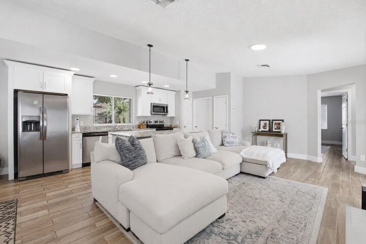 Property Photo: 2741 Bolder Lane FL 32812