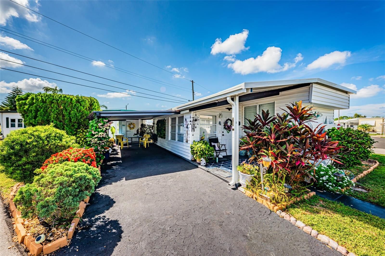 Property Photo: 4187 72nd Street N 32 FL 33709