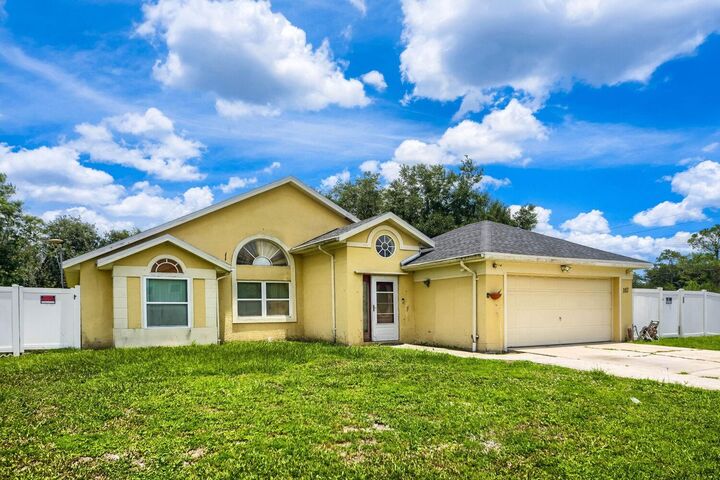 Property Photo: 102 Carlisle Court FL 34758