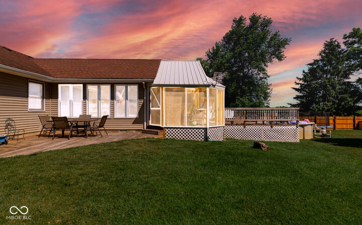 Property Photo:  208 Springhill  IN 47274 
