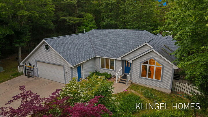 Property Photo: 9292 Lakeshore Avenue MI 49460