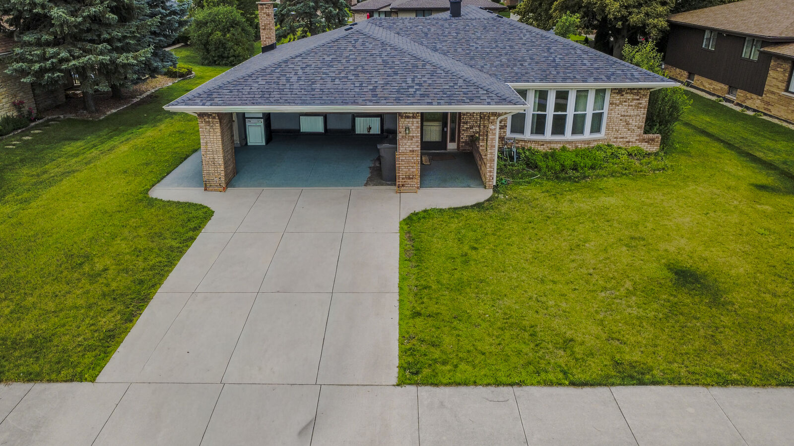 Property Photo: 7736 W 157th Place IL 60462