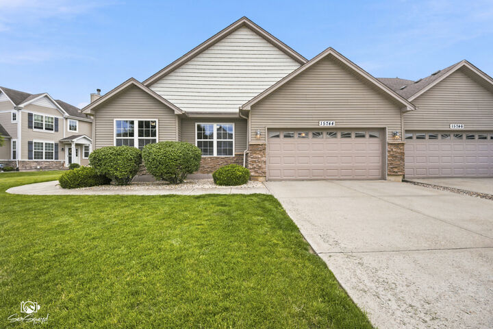 Property Photo:  15744 Cove Circle  IL 60544 