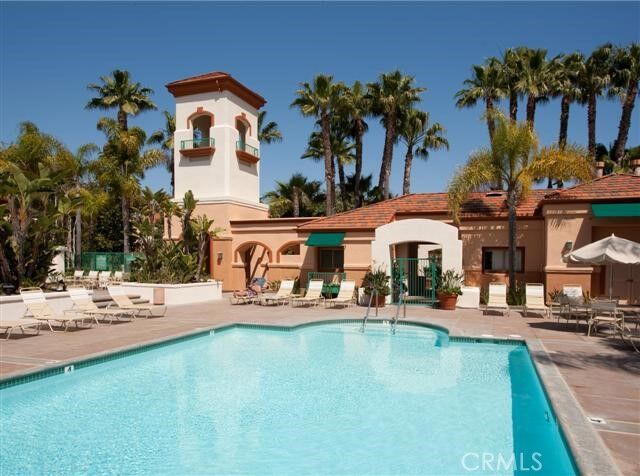 Property Photo:  372 Villa Point Drive  CA 92660 