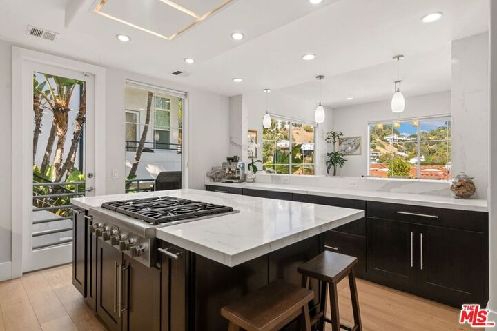 Property Photo: 3635 Potosi Avenue CA 91604