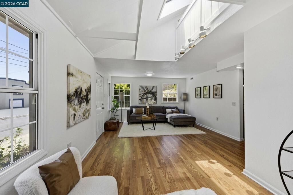 Property Photo: 1711 Willow Street CA 94501