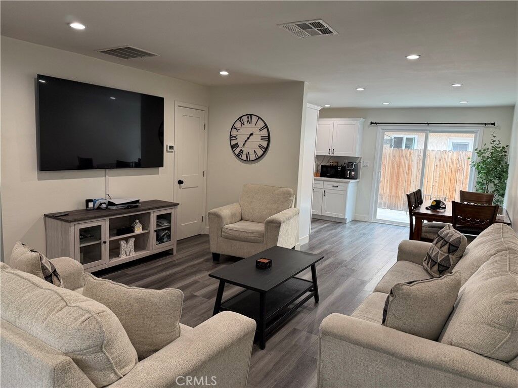 Property Photo:  17111 Roscoe Boulevard 15  CA 91325 