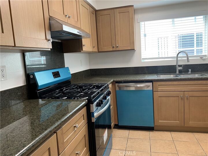 Property Photo:  10221 White Oak Avenue 1  CA 91325 