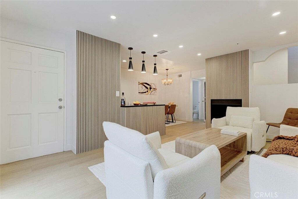 Property Photo: 15044 Nordhoff Street 8 CA 91343