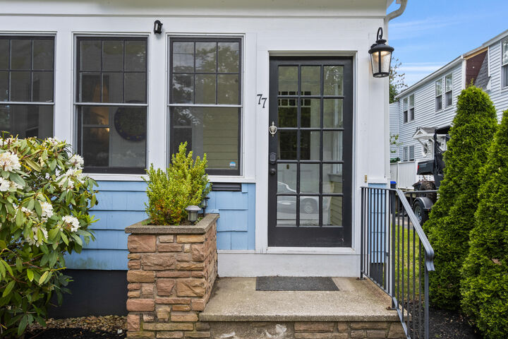 Property Photo: 77 Ocean Avenue ME 04064