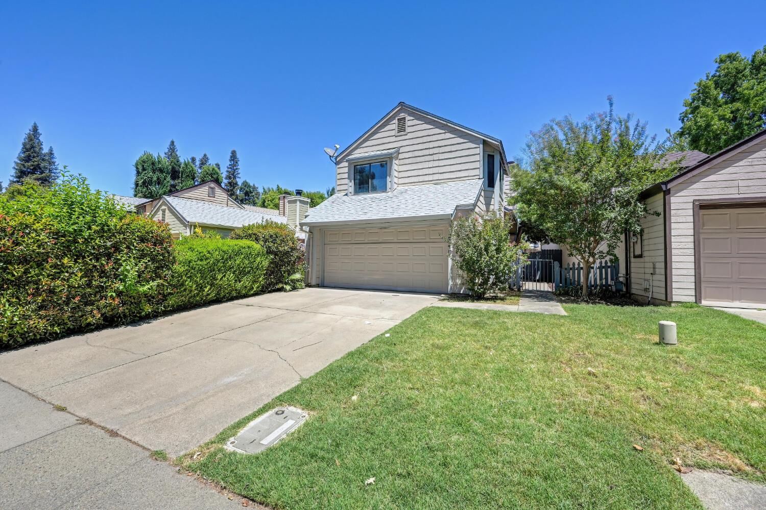 Property Photo:  2316 Sandcastle Way  CA 95833 
