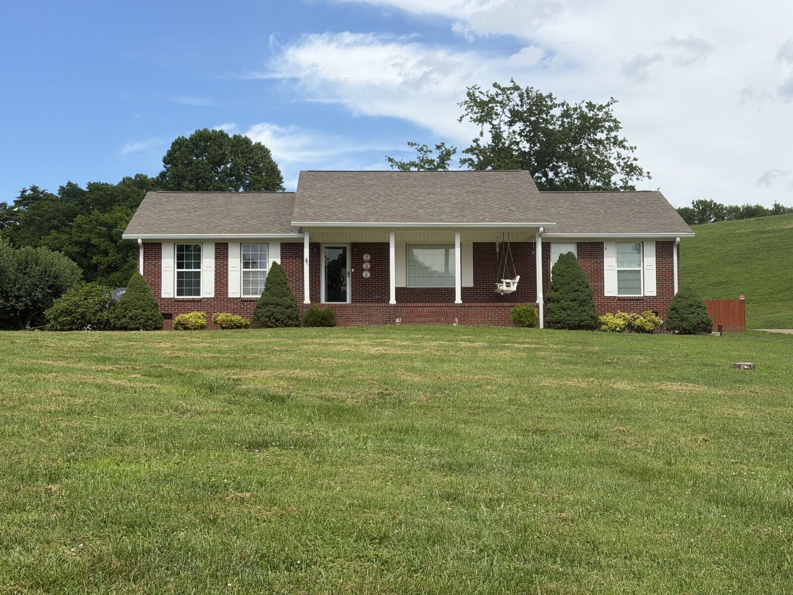 Property Photo:  700 Sleepy Hollow Rd  TN 38478 
