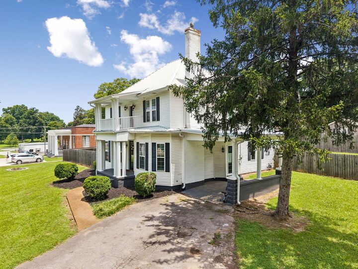 Property Photo: 106 Lafayette Ave TN 38464