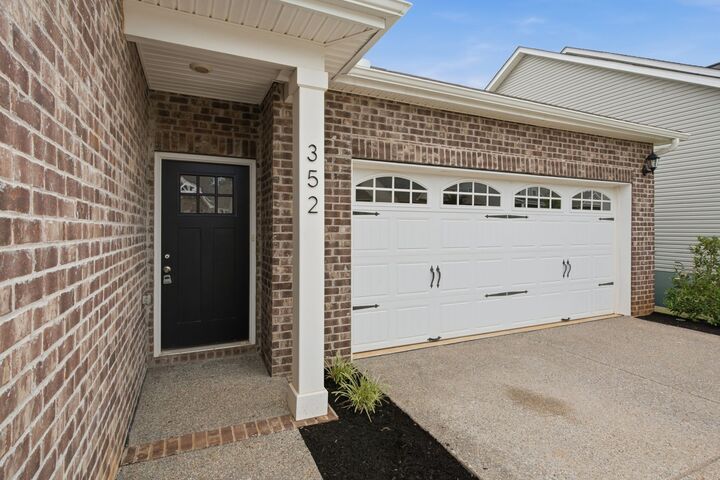 Property Photo: 352 Telavera Dr TN 37188