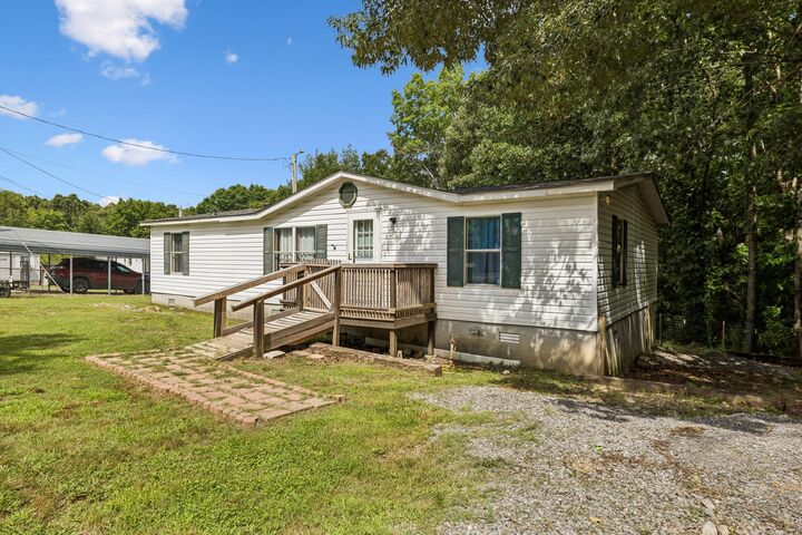Property Photo: 1324 Elliot Rd TN 37137