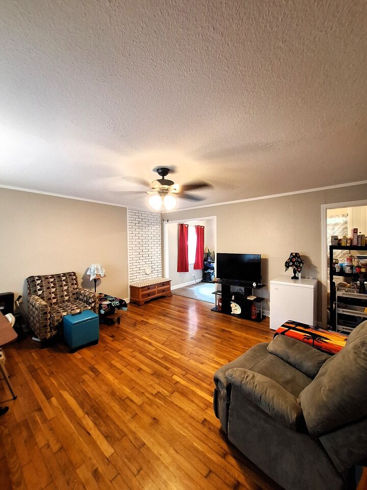 Property Photo:  710 S High St  TN 37398 