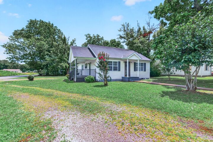 Property Photo:  514 E Hogan St  TN 37388 